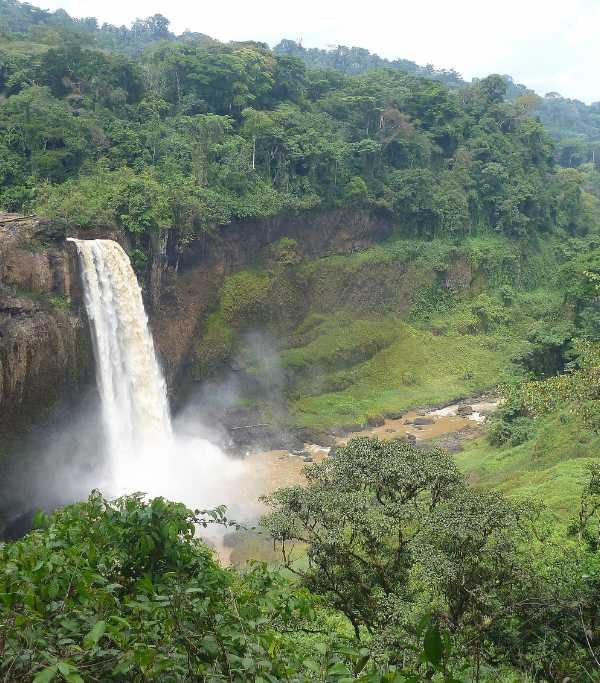Ekom waterfalls