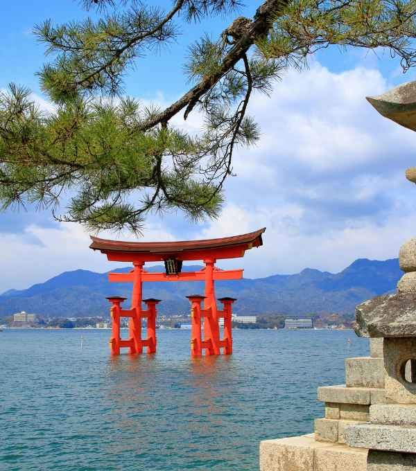 Itsukushima gate