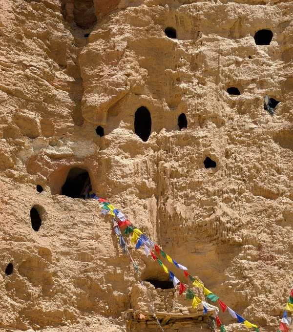 Upper Mustangred cliff