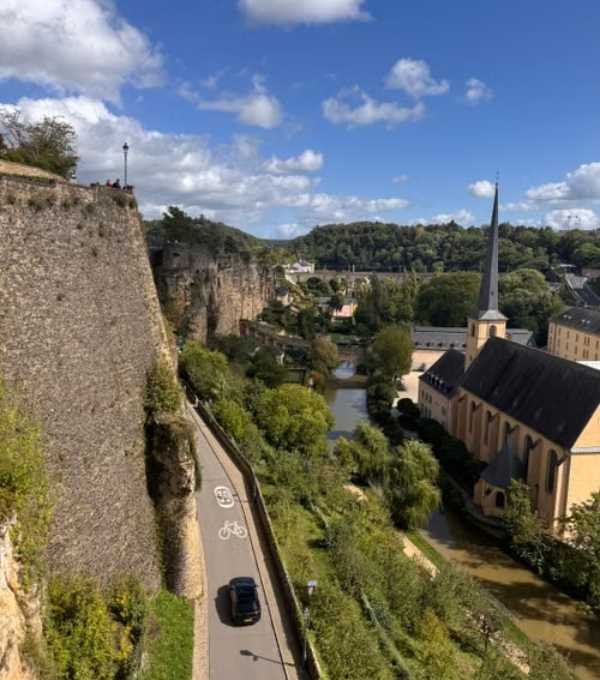 Chemin De La Corniche
