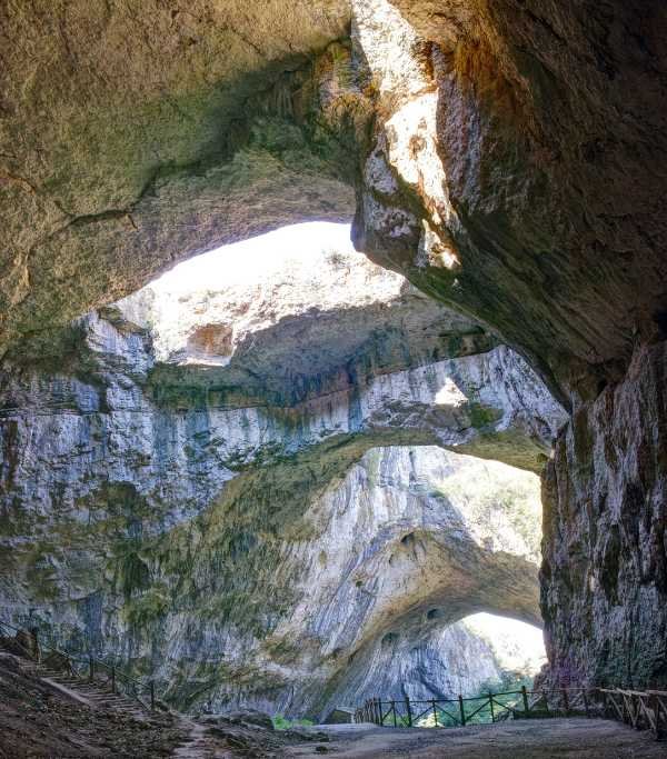 Devetashka Cave